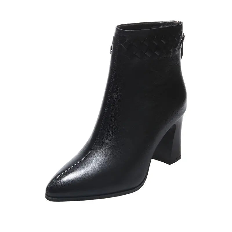 bota-feminina-de-couro-casual-saltinho-9661428 - Kabani