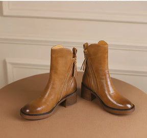 bota-feminina-de-couro-com-salto-chelsea-8305709 - Kabani