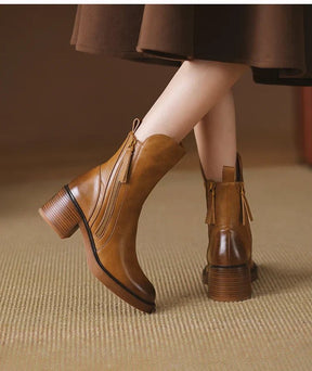 bota-feminina-de-couro-com-salto-chelsea-9705205 - Kabani