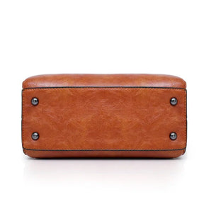 kit-premium-em-couro-genuino-bolsa-carteira-carteira-de-mao-necessaire-de-brinde-1505942 - Kabani