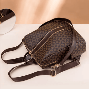 mochila-feminina-em-couro-carteira-classic-elegance-7021378 - Kabani